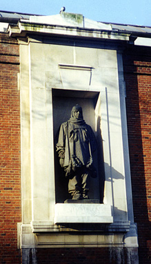 Shackleton Statue